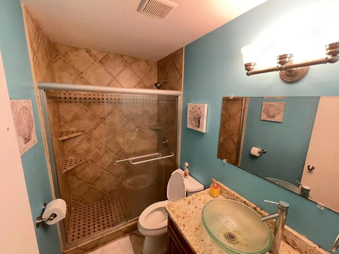 Beautiful 1Bed 1Bath Condo In Downtown Red Hook East End  Holiday home